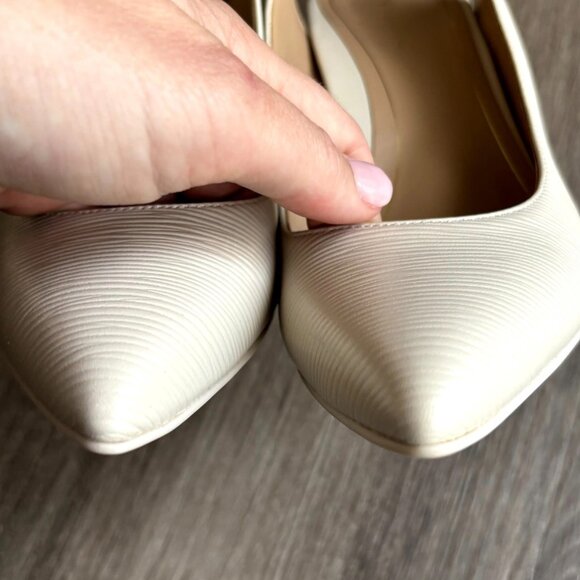 Vionic Adalena Pumps Slingback - Picture 8 of 8